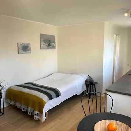 Apartment Center *