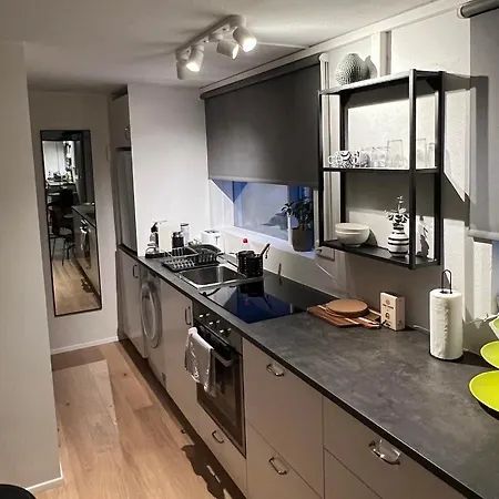 Center Apartment *